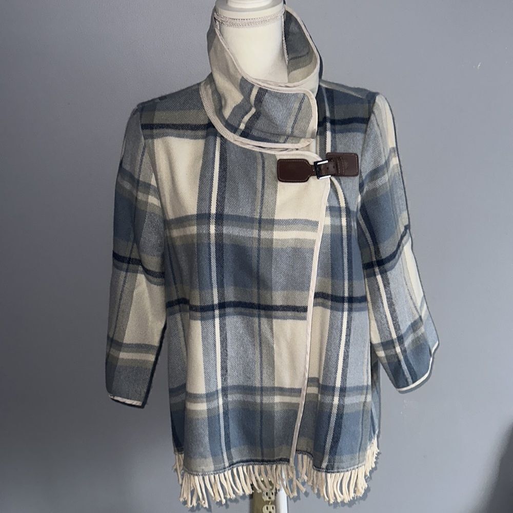 Multiples Plaid Jacket!